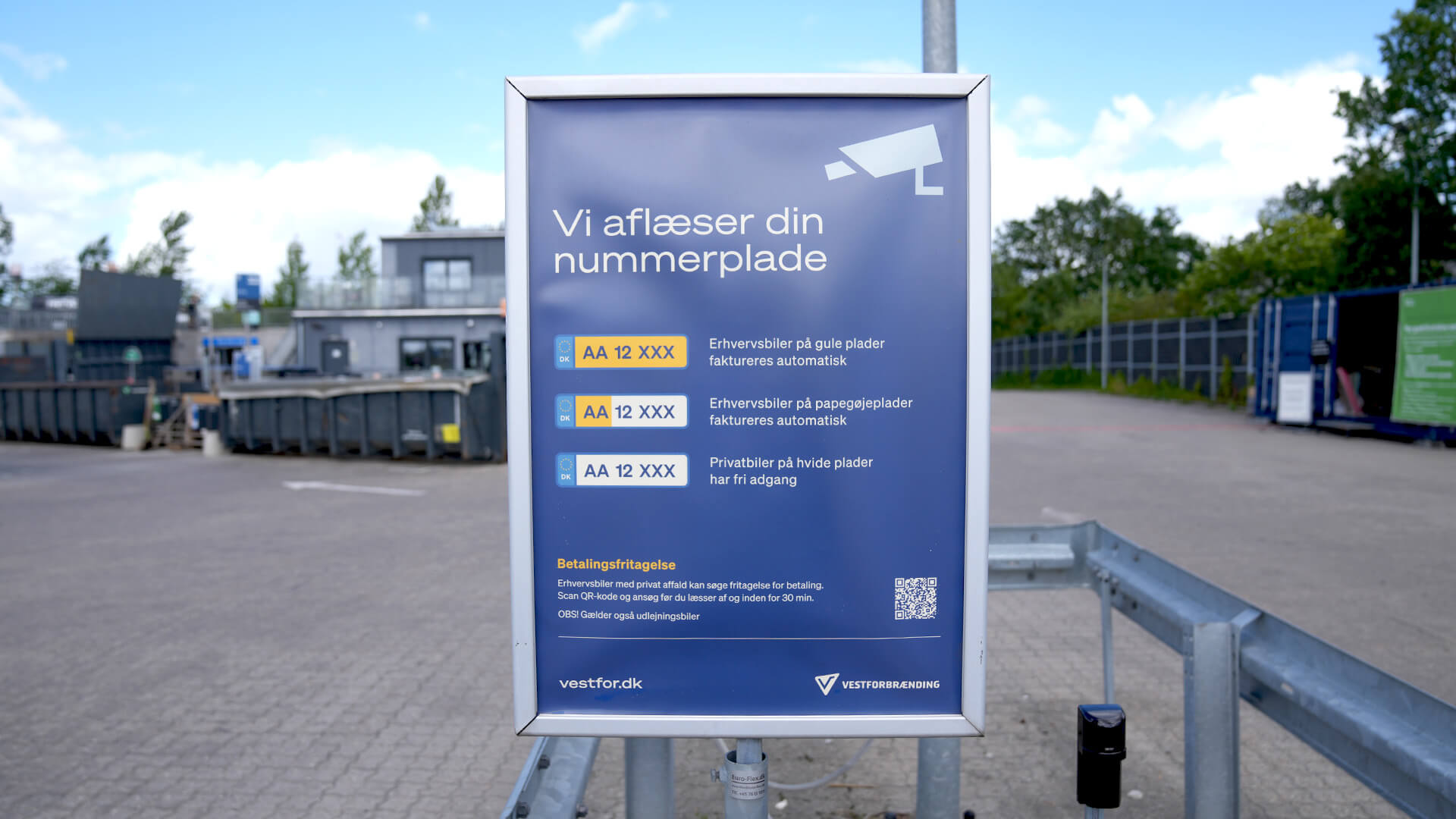 Vi Aflæser Din Nummerplade Skilt På Genbrugsstation