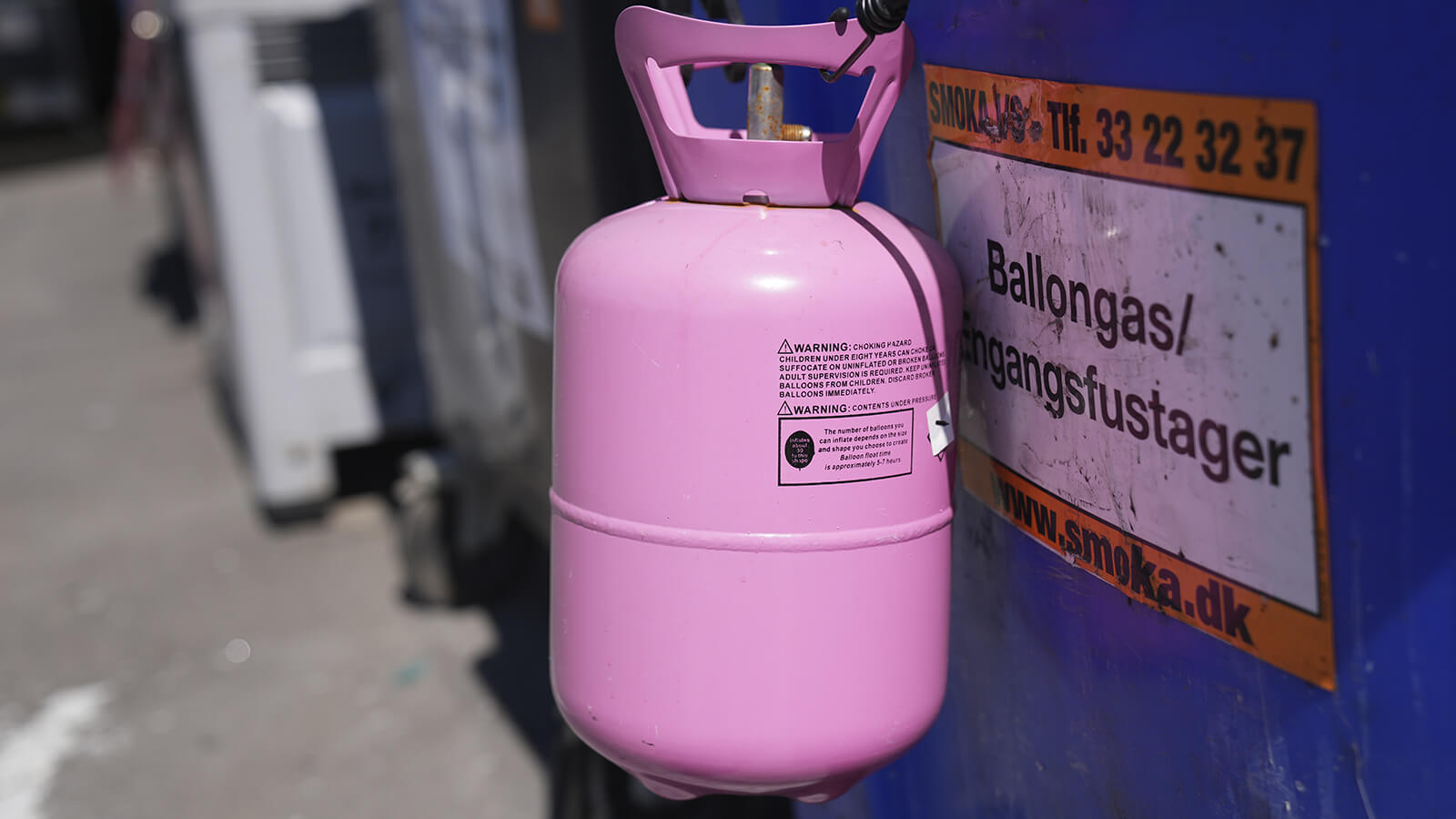 Ballongas farligt affald på genbrugsstation